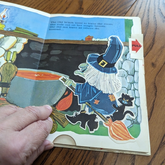 Rare Random House vintage Pop-Up book for children. Sound alike rhymes - Picture 2 of 13
